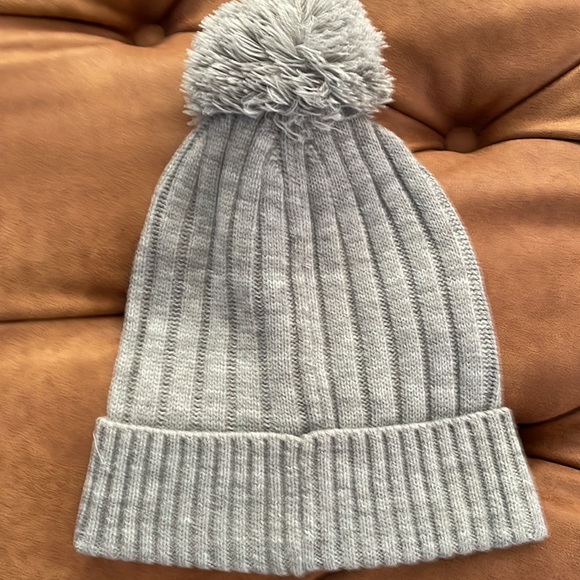 Michael Kors hat - Picture 2 of 3